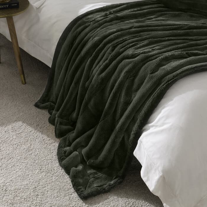 Paoletti Empress Faux Fur Throw Pine large