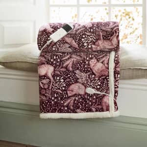Heated Throw Woodland Folk