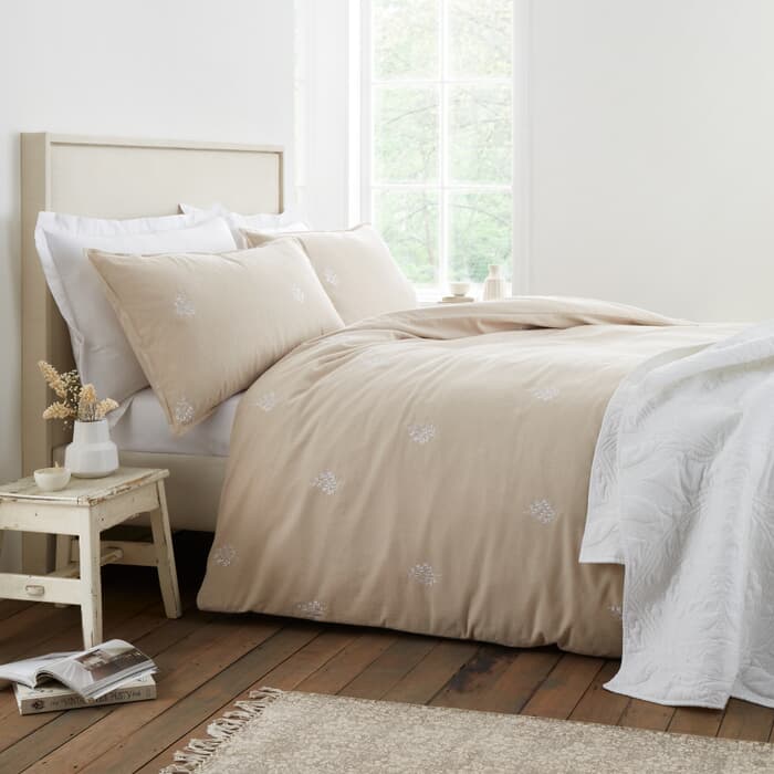 Bianca Brushed Embroidery Leaf Natural large
