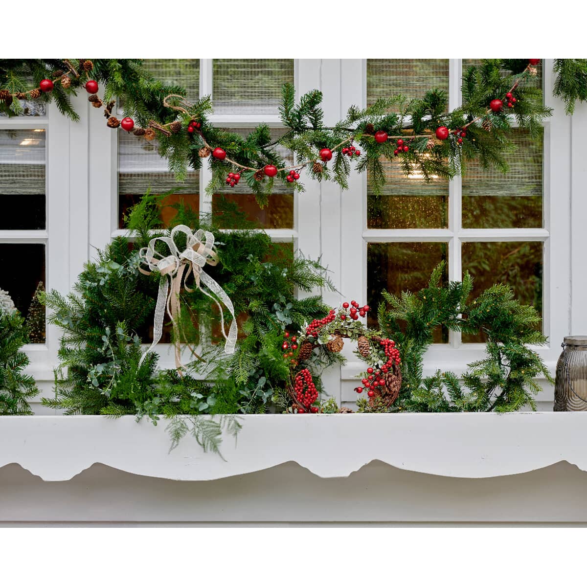 Kaemingk Everlands Grandis 50cm Artificial Christmas Wreath Indoor and Outdoor