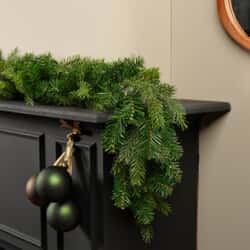 Kaemingk Everlands Grandis 2.7m Artificial Christmas Garland Indoor and Outdoor